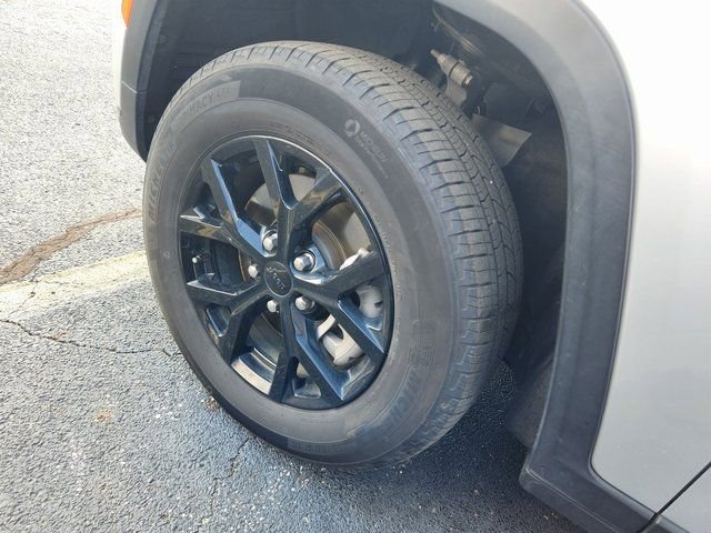 Used 2024 Jeep Grand Cherokee L Laredo image 25