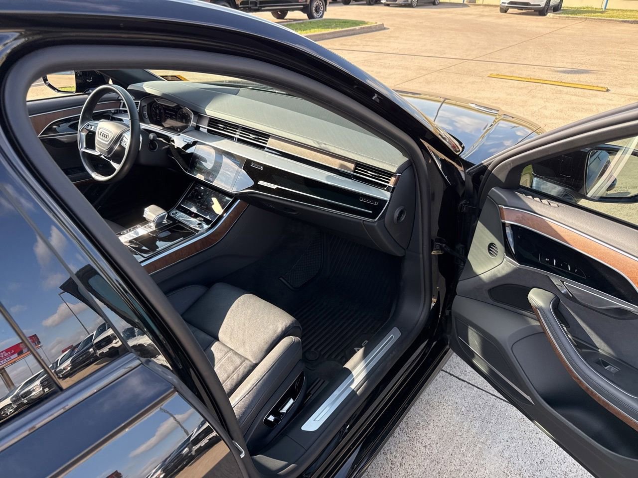 Used 2022 Audi A8 L 3.0T w/ Executive Package AWD/4WD image 15