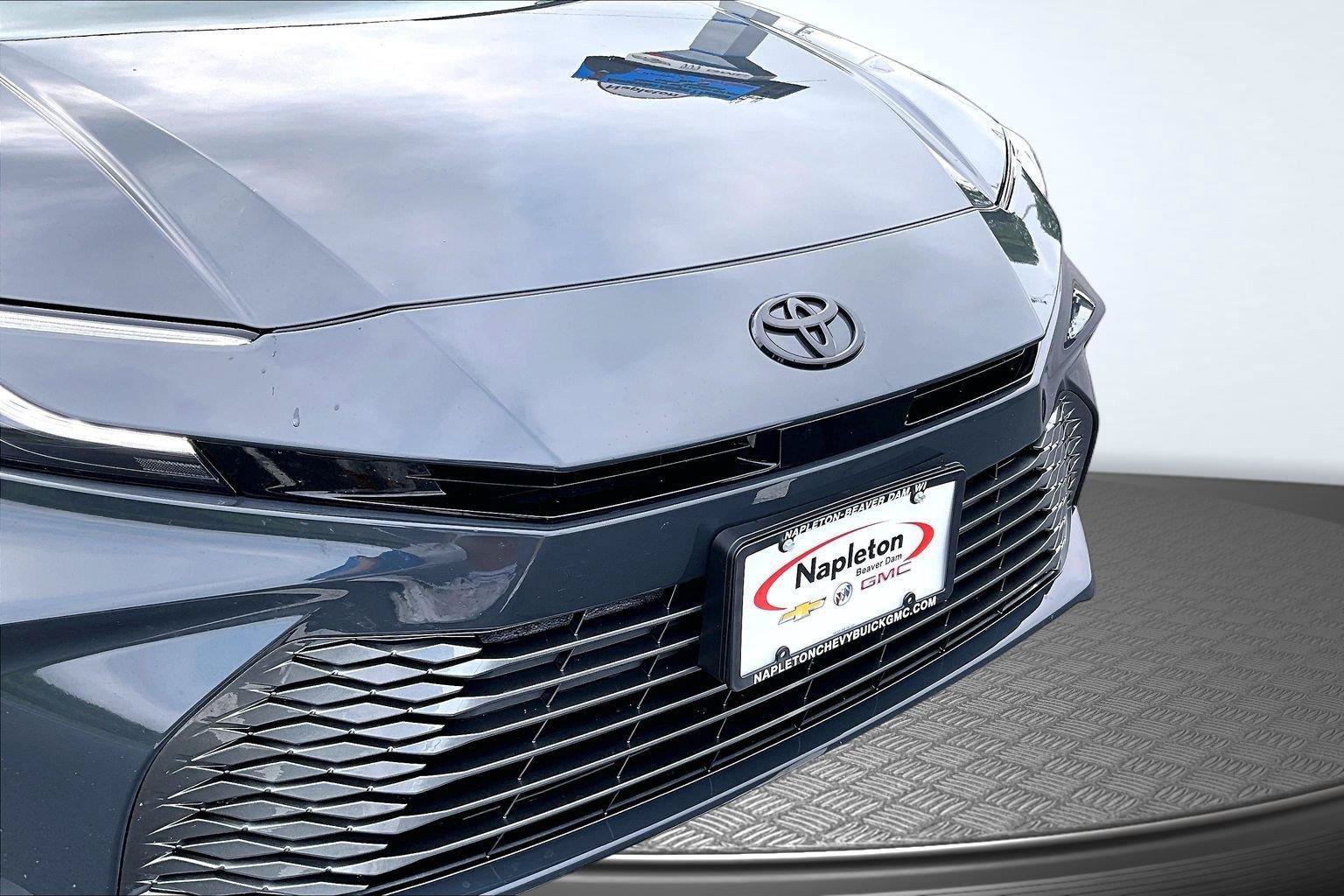 Used 2026 Toyota Camry XLE AWD/4WD image 29