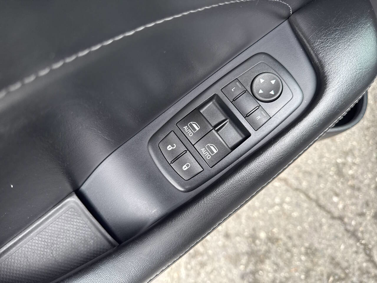 Used 2016 Dodge Challenger R/T Plus image 20