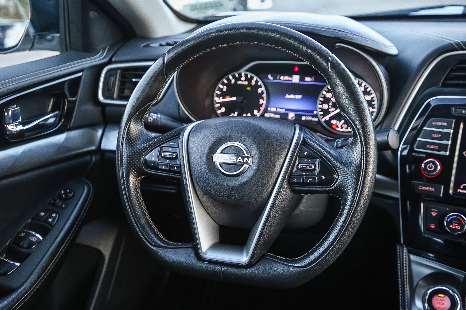 Used 2023 Nissan Maxima SV w/ Floor Mat Group image 17