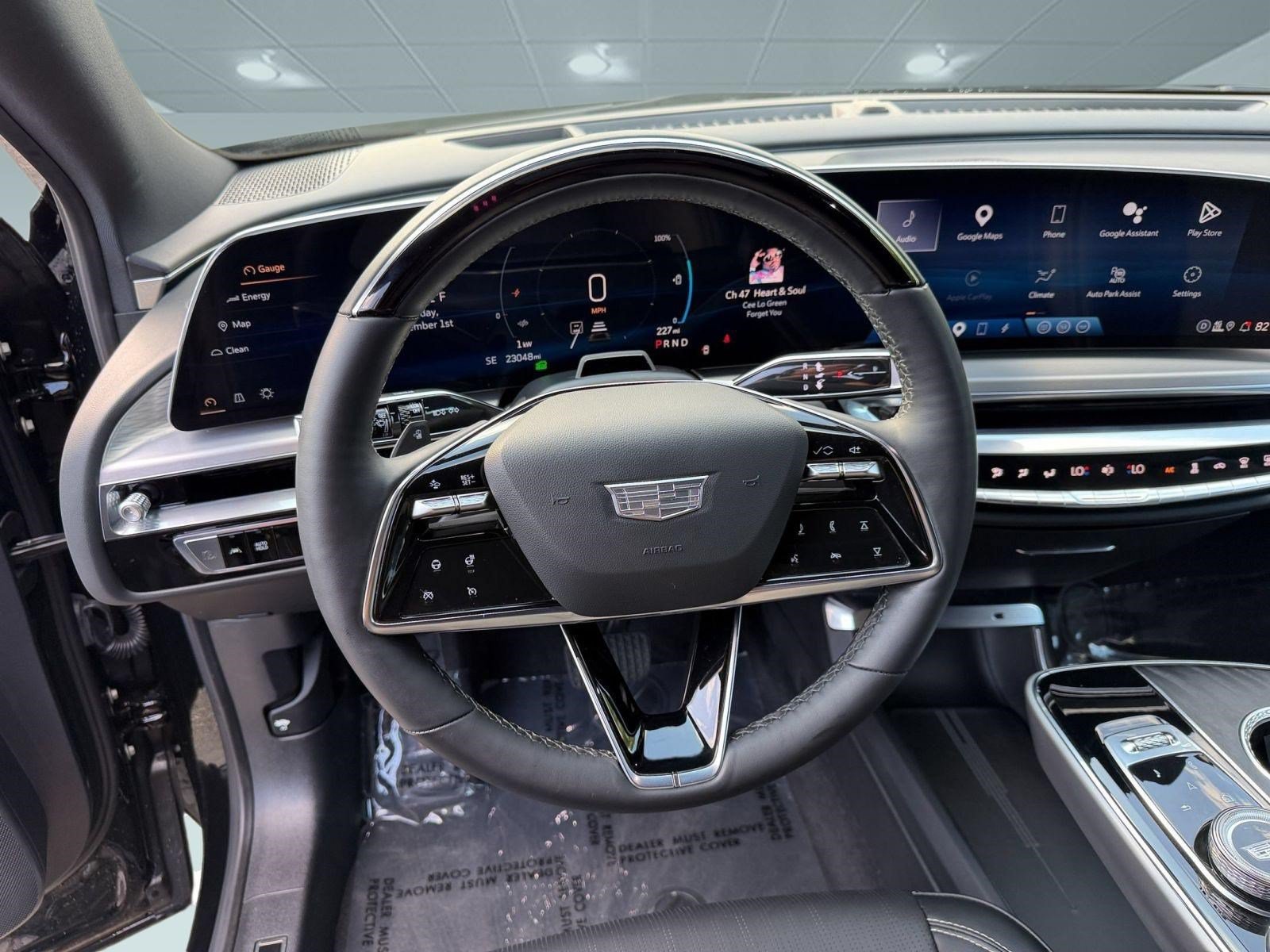 Used 2023 Cadillac Lyriq 2WD image 27