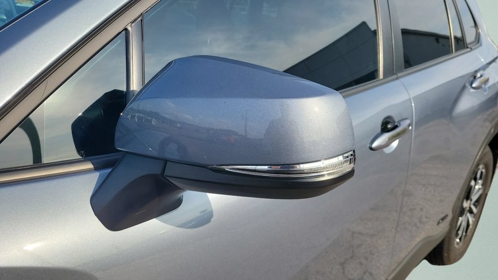 Used 2024 Toyota Corolla Cross AWD Hybrid image 27