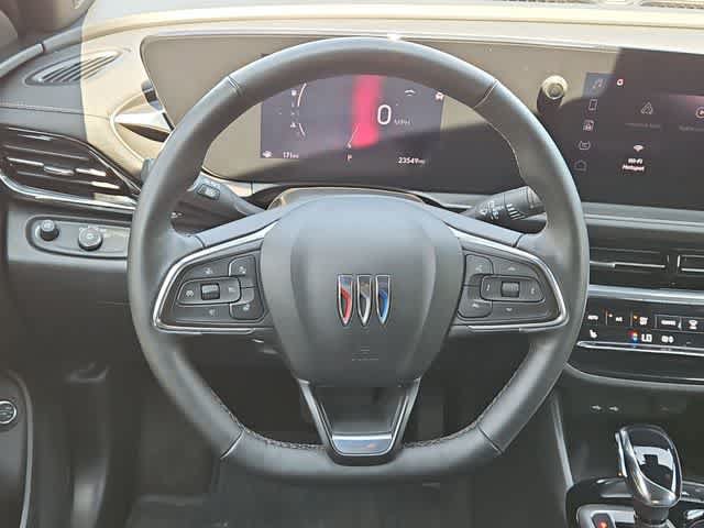 Used 2025 Buick Envista Avenir FWD image 21