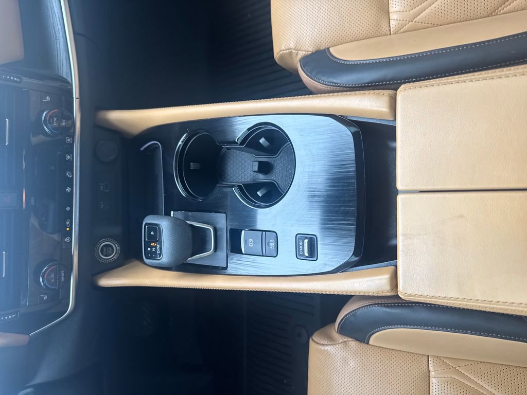 Used 2023 Nissan Rogue Platinum FWD image 27
