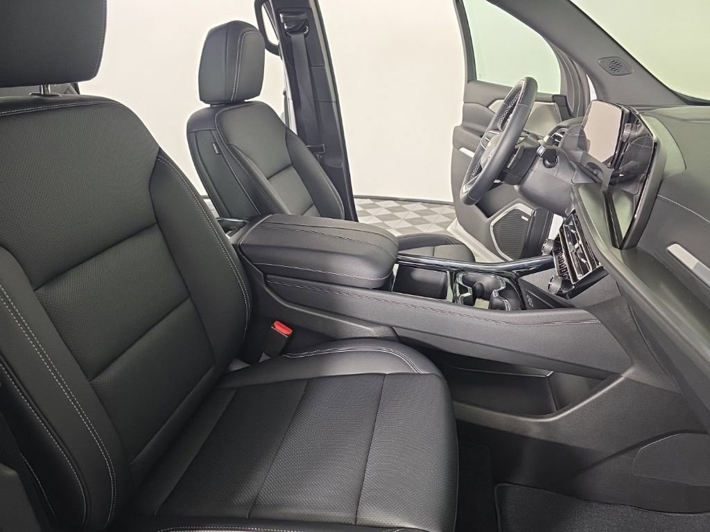 New 2025 Chevrolet Traverse LT w/ Enhanced Driving Package image 40