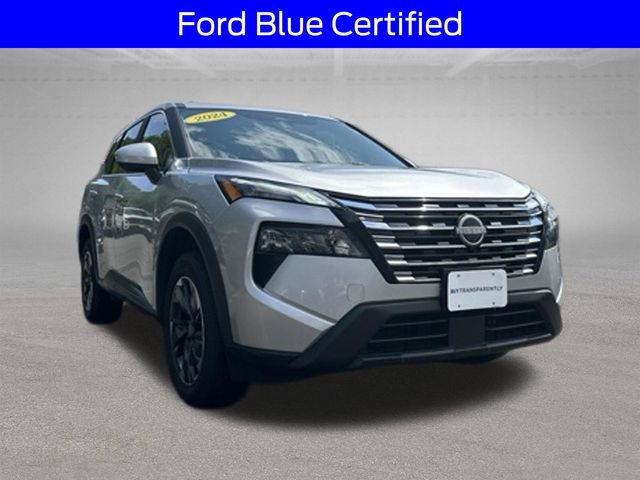 Used 2024 Nissan Rogue SV AWD/4WD image 2