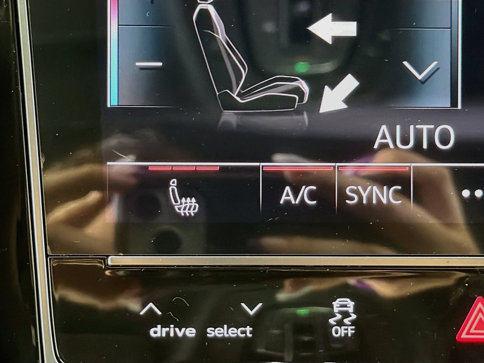 New 2026 Audi SQ8 Premium Plus AWD/4WD image 21
