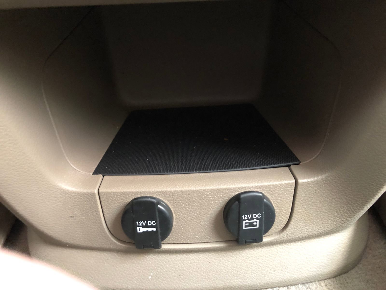 Used 2011 Chrysler Town & Country Touring FWD image 23