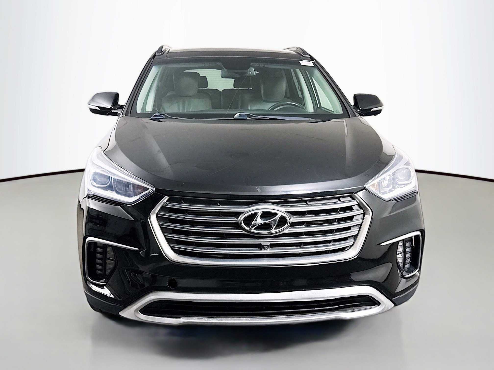 Used 2017 Hyundai Santa Fe Limited w/ Cargo Package image 2