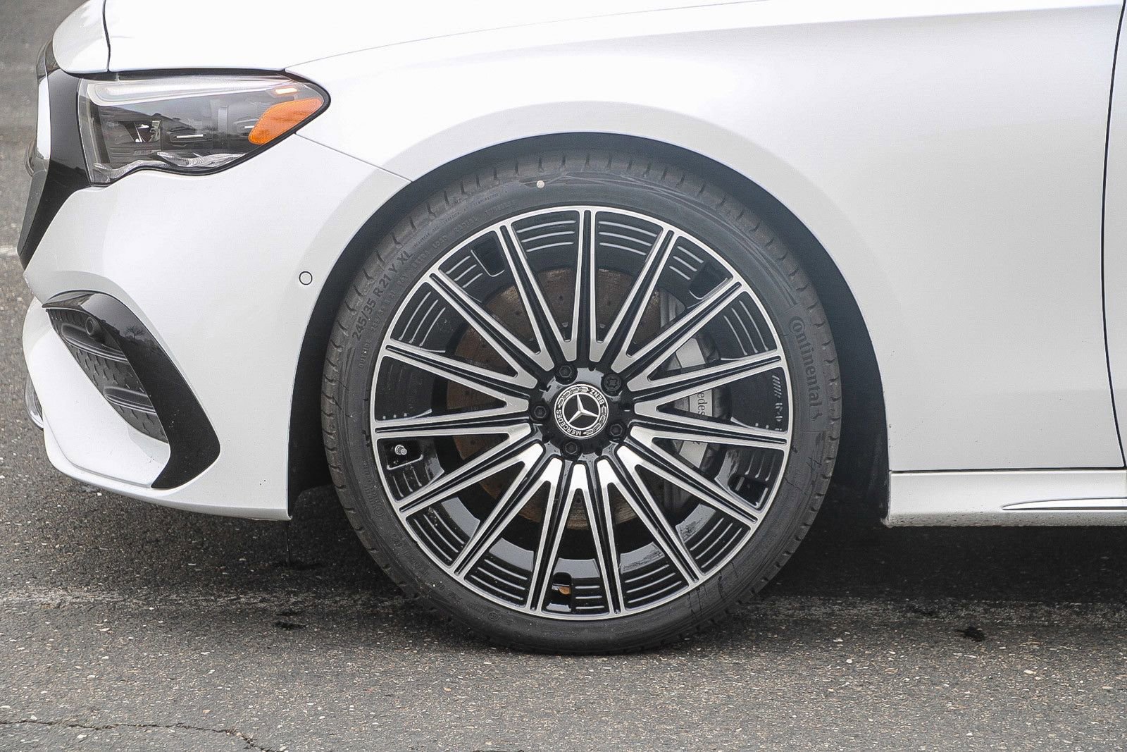 New 2026 Mercedes-Benz E 450 4MATIC Sedan image 9