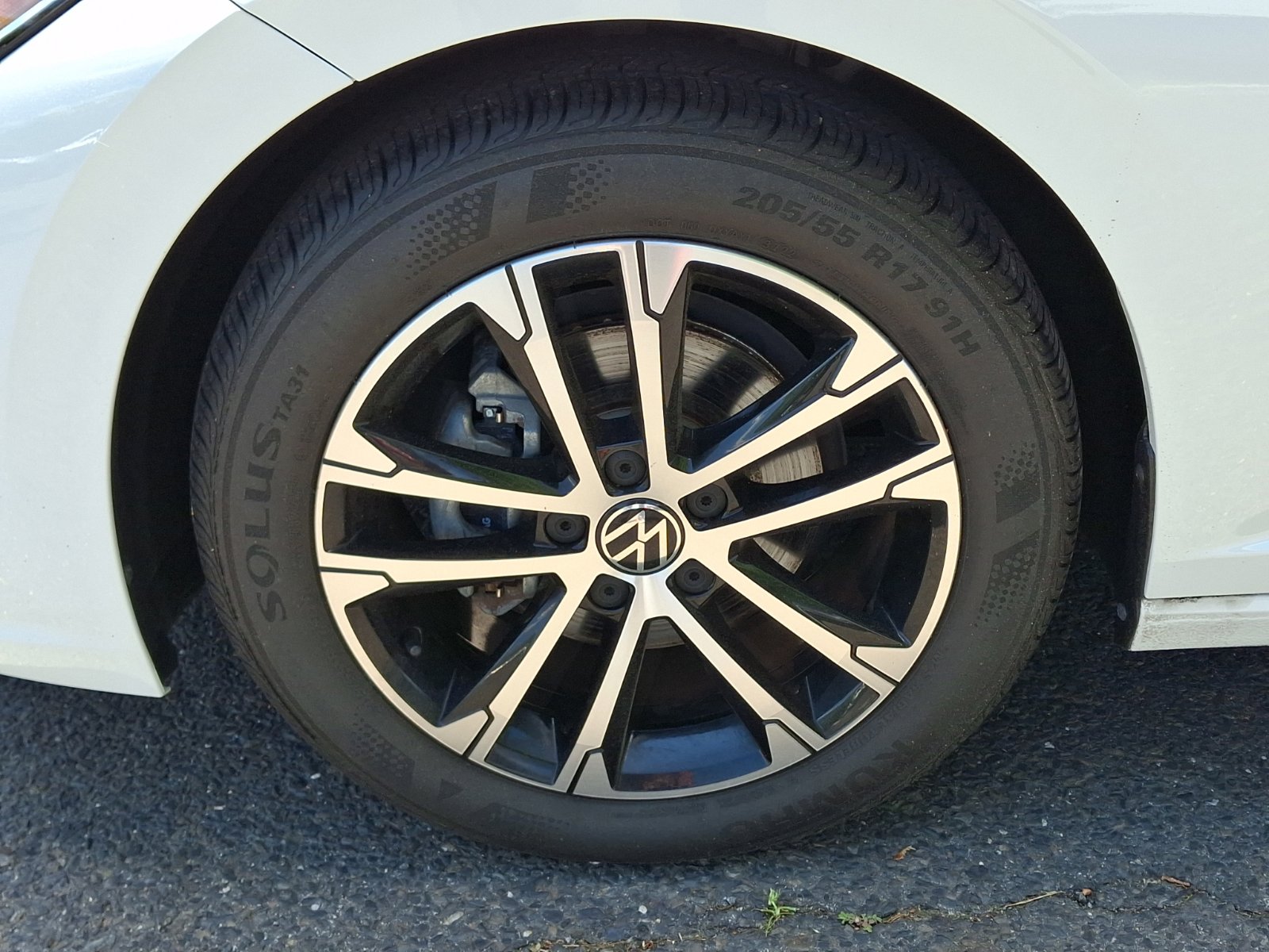 Used 2023 Volkswagen Jetta Sport FWD image 9