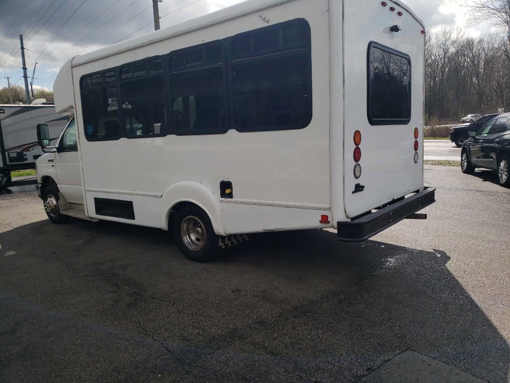 Used 2015 Ford E-350 and Econoline 350 Super Duty image 9