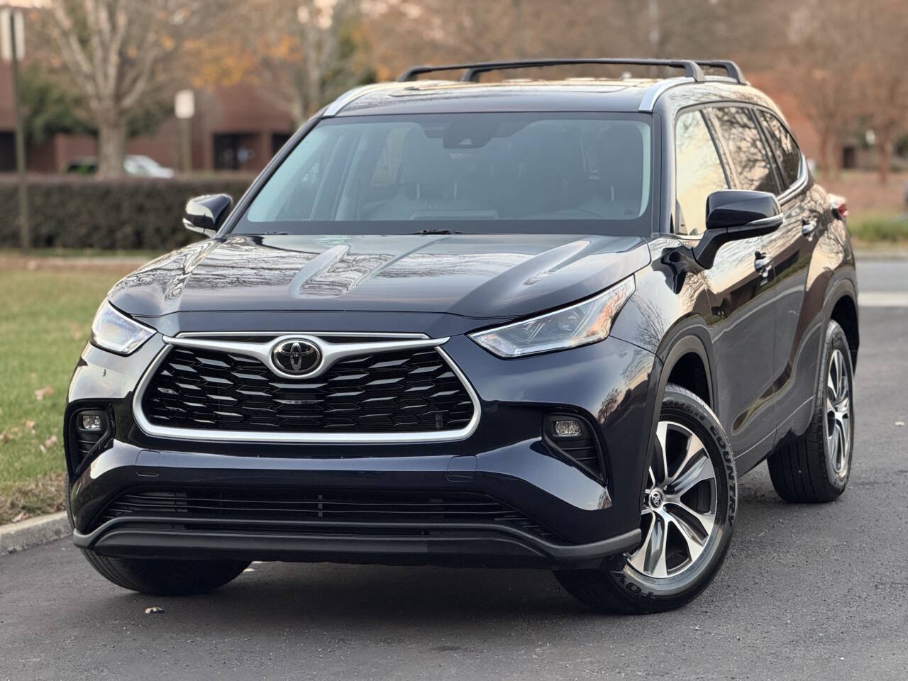 Used 2021 Toyota Highlander XLE