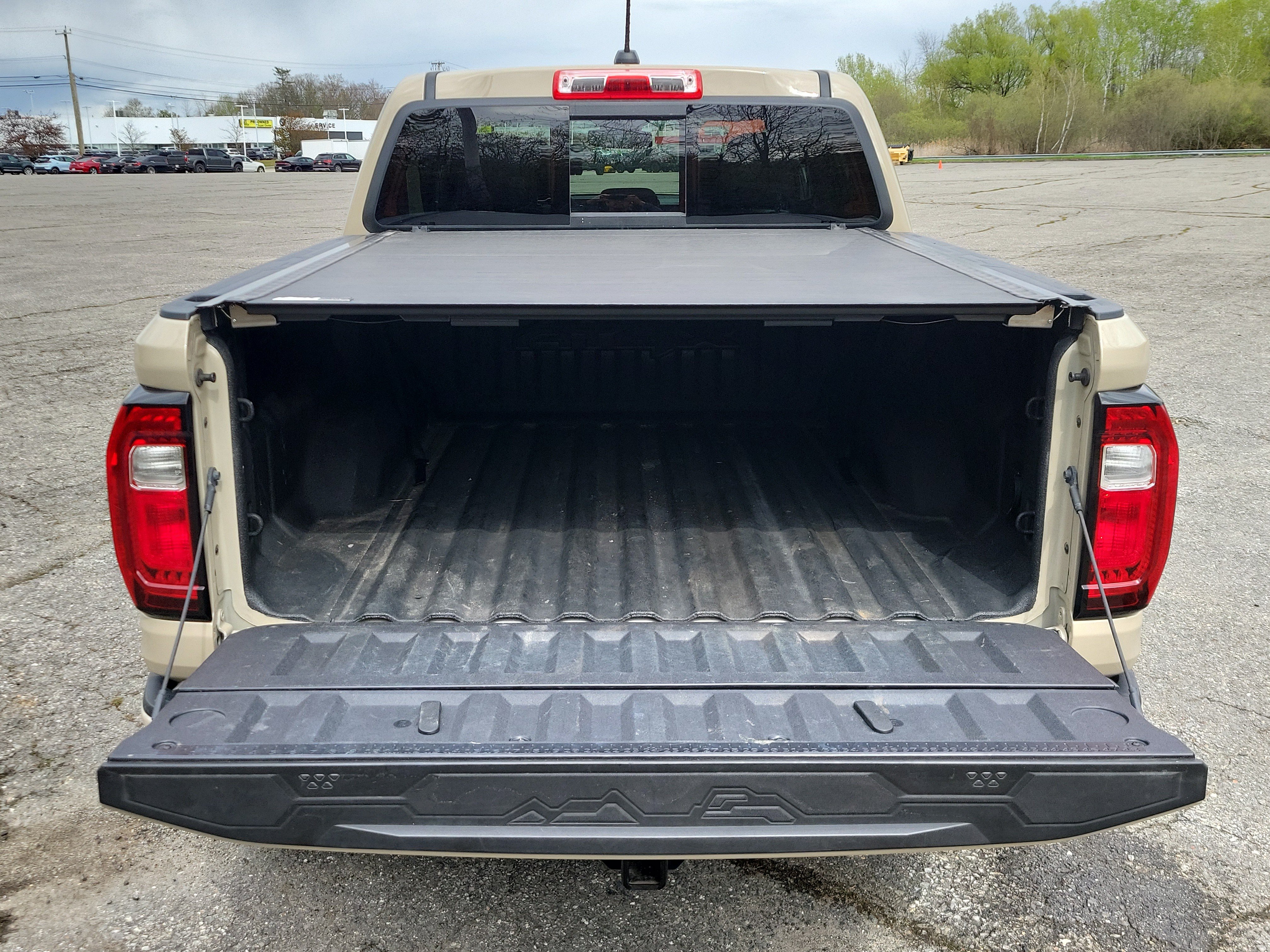 Used 2024 GMC Canyon AT4X AWD/4WD image 17