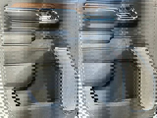 Used 2024 Chevrolet Silverado 2500 High Country w/ Technology Package image 21