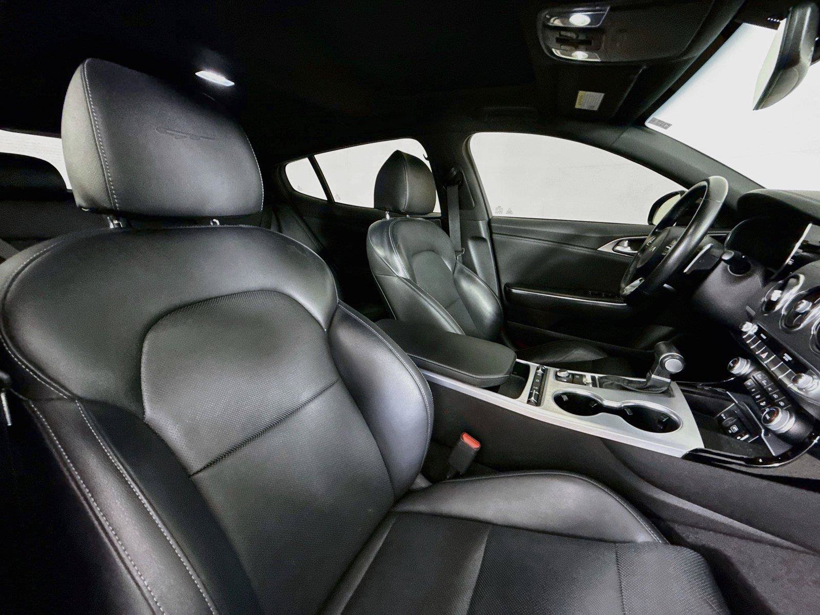 Used 2022 Kia Stinger GT1 AWD/4WD image 40