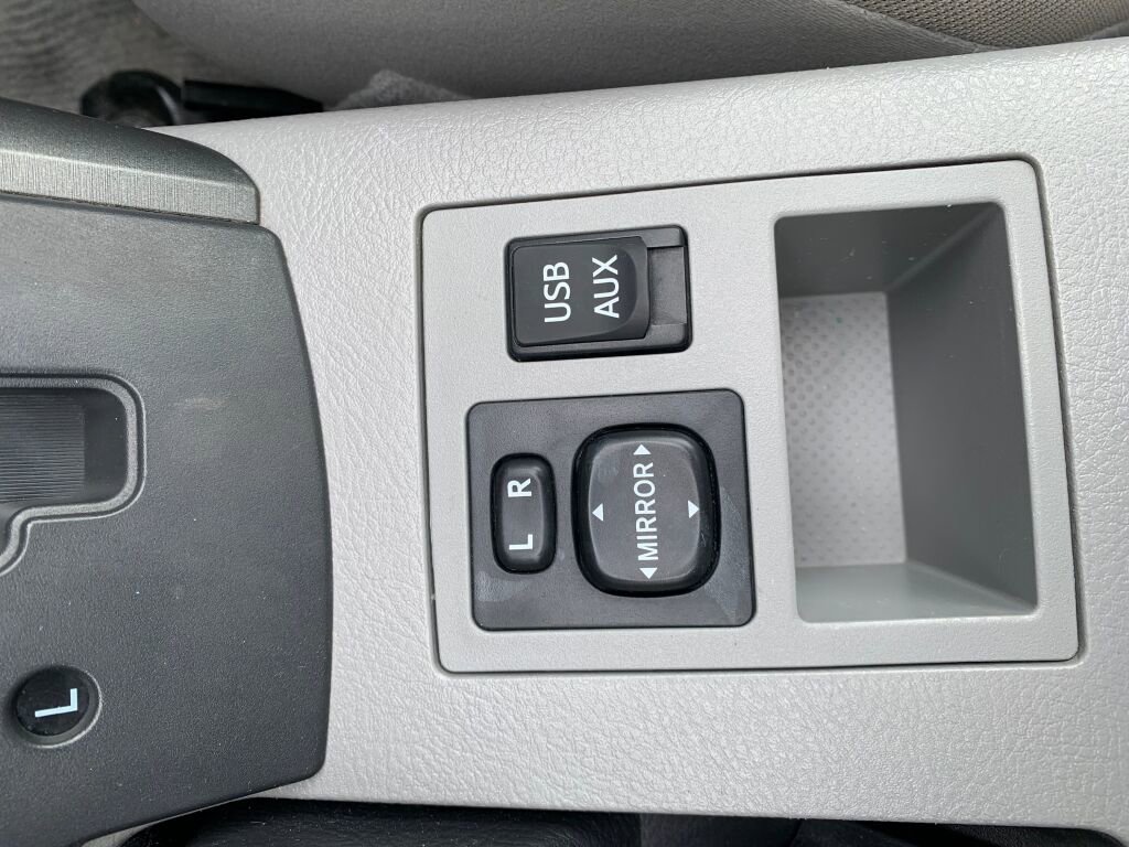 Used 2012 Toyota RAV4 4WD w/ Upgrade Value Pkg image 19