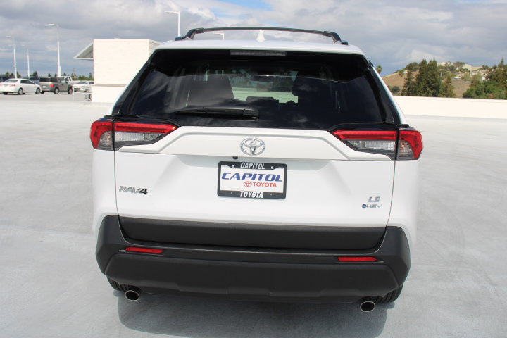 Certified 2025 Toyota RAV4 LE AWD/4WD image 4