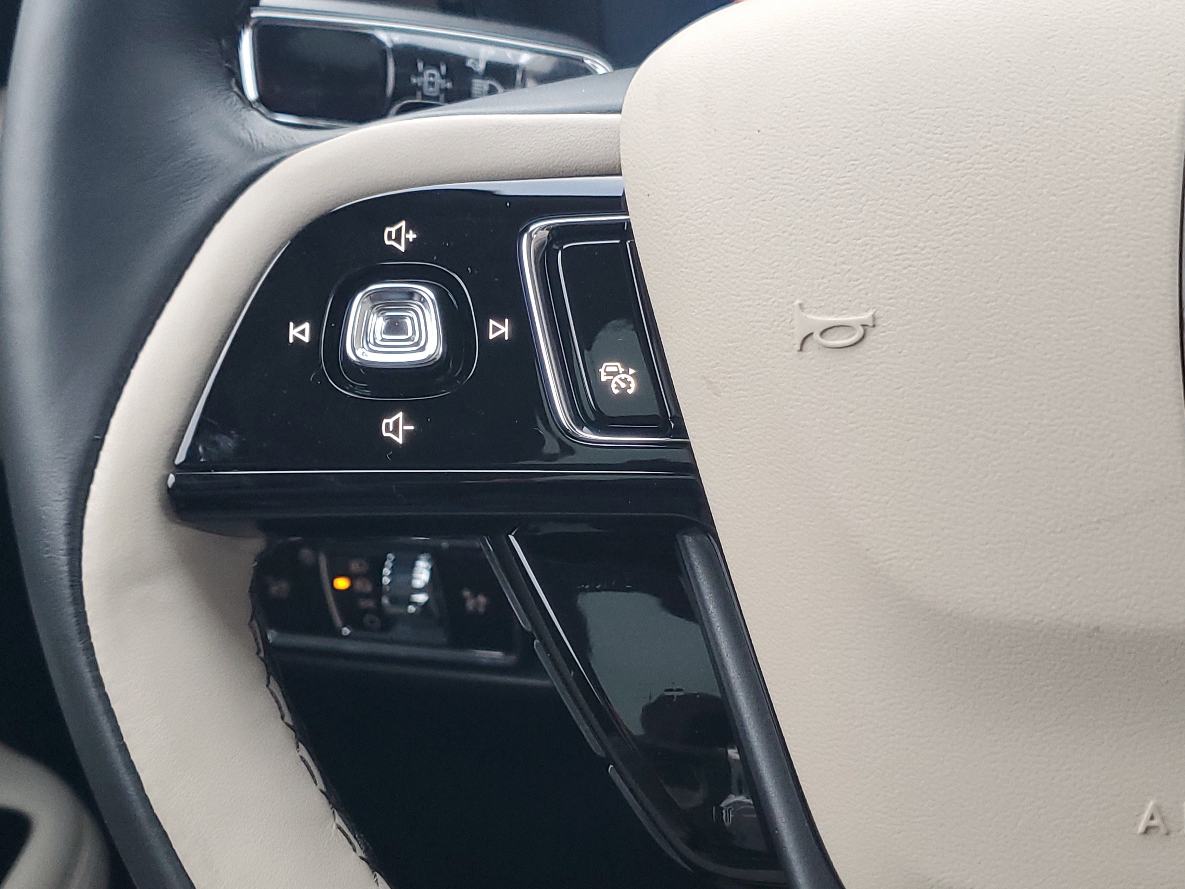 New 2026 Lincoln Corsair Grand Touring image 17