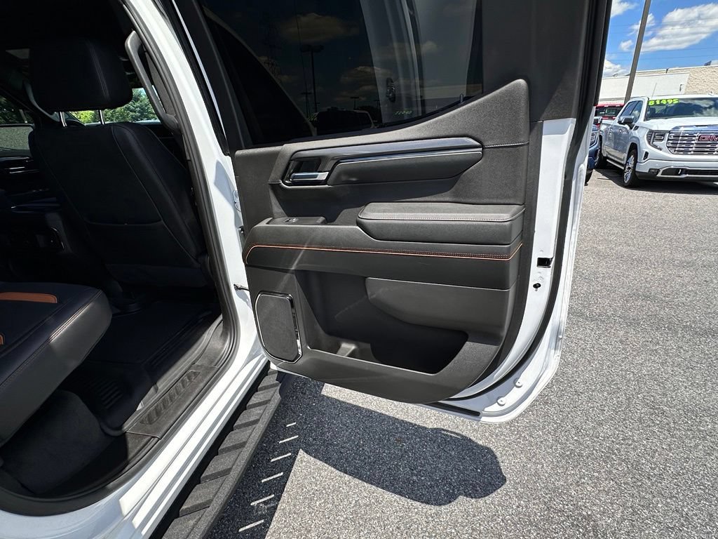 Used 2024 GMC Sierra 1500 AT4 w/ AT4 Premium Package AWD/4WD image 18