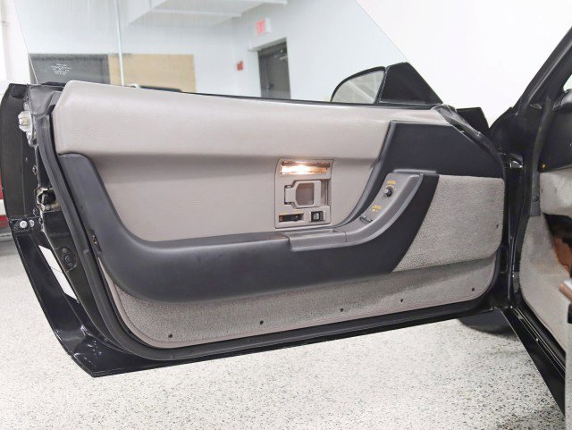 Used 1990 Chevrolet Corvette ZR-1 image 32