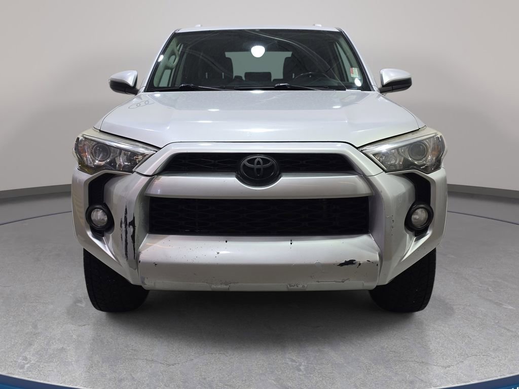 Used 2014 Toyota 4Runner SR5 AWD/4WD image 3