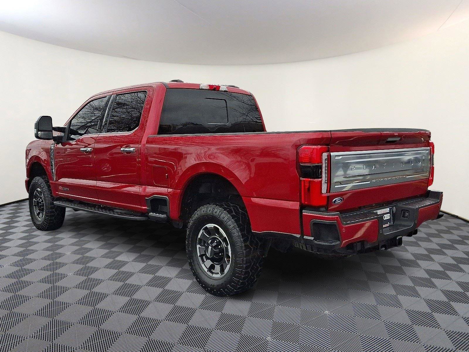 Used 2024 Ford F250 Platinum w/ Tremor Off-Road Package image 4