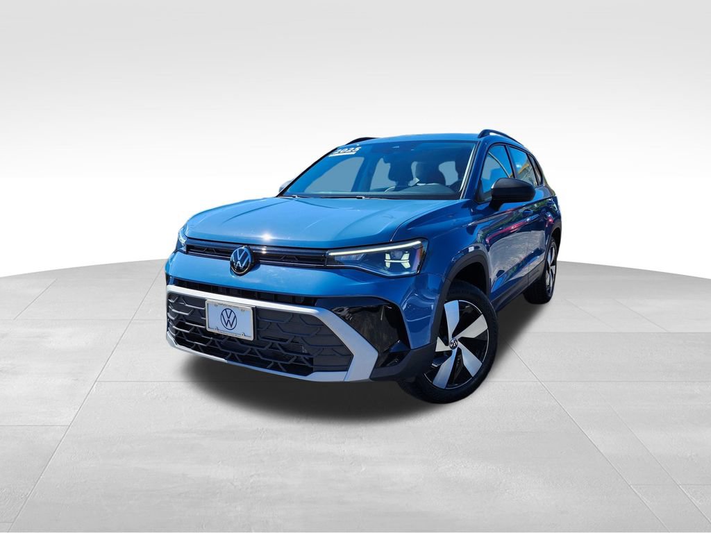 Used 2025 Volkswagen Taos S AWD/4WD image 3