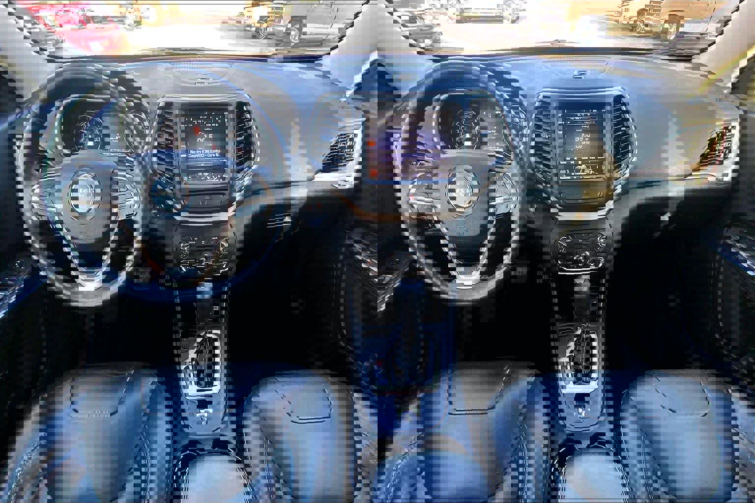 Used 2017 Jeep Cherokee Limited image 16