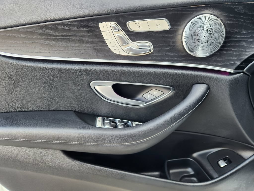 Used 2018 Mercedes-Benz E 300 image 23