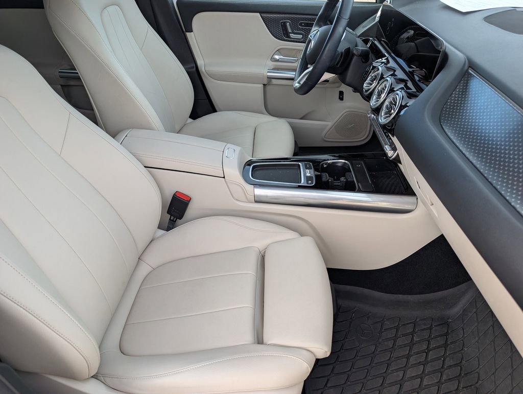 Used 2024 Mercedes-Benz GLA 250 4MATIC image 12