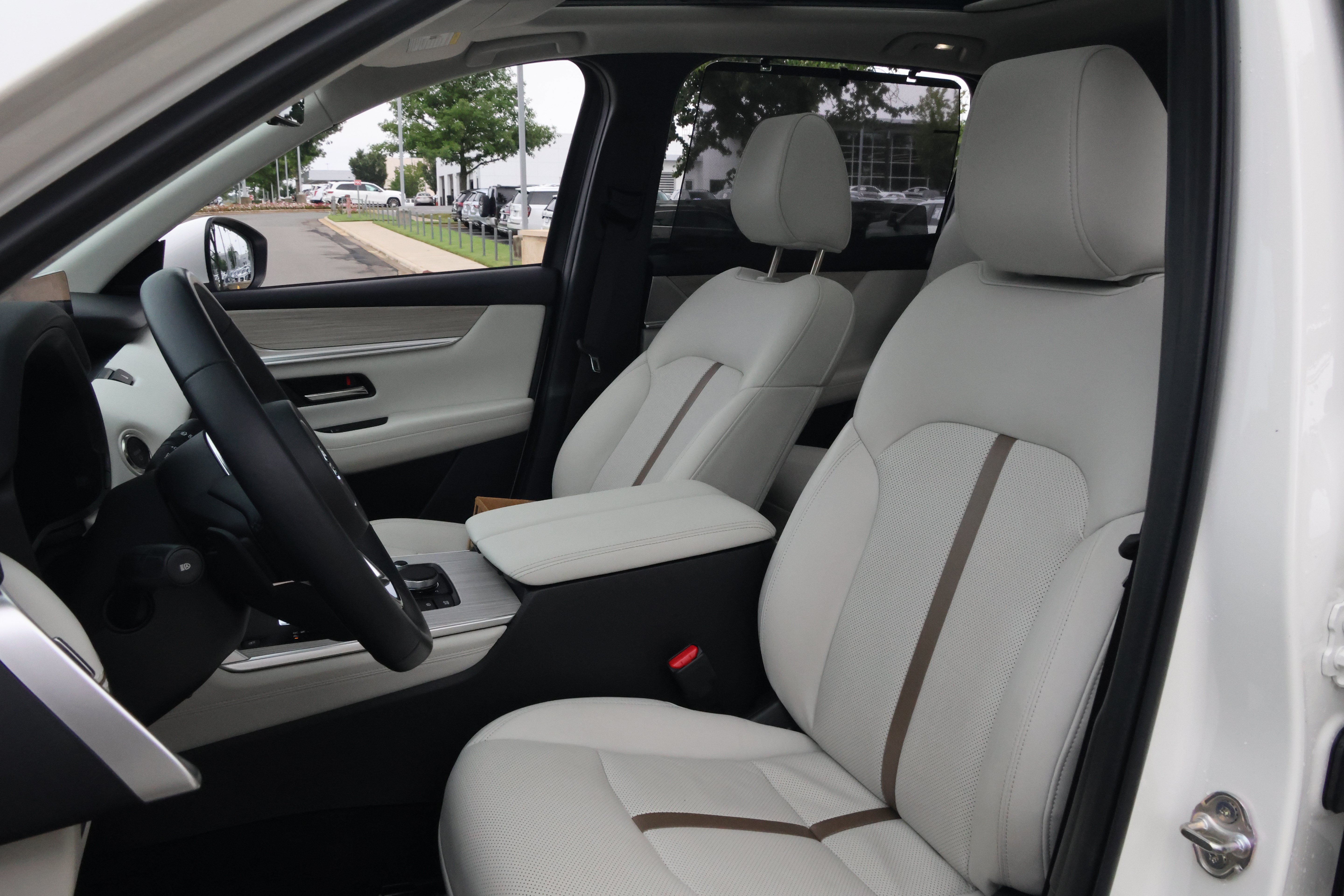 Used 2024 MAZDA CX-90 Plug-In Hybrid w/ Premium Plus AWD/4WD image 32