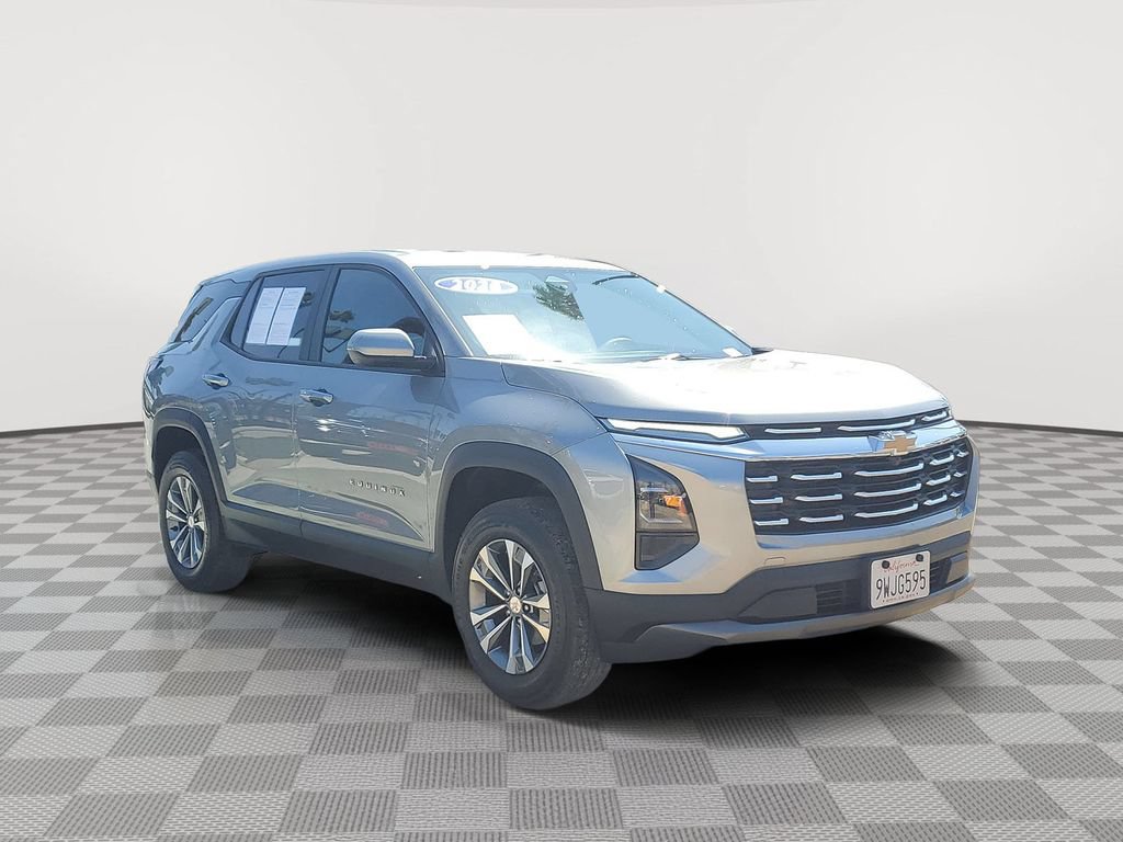 Used 2026 Chevrolet Equinox LT FWD image 3