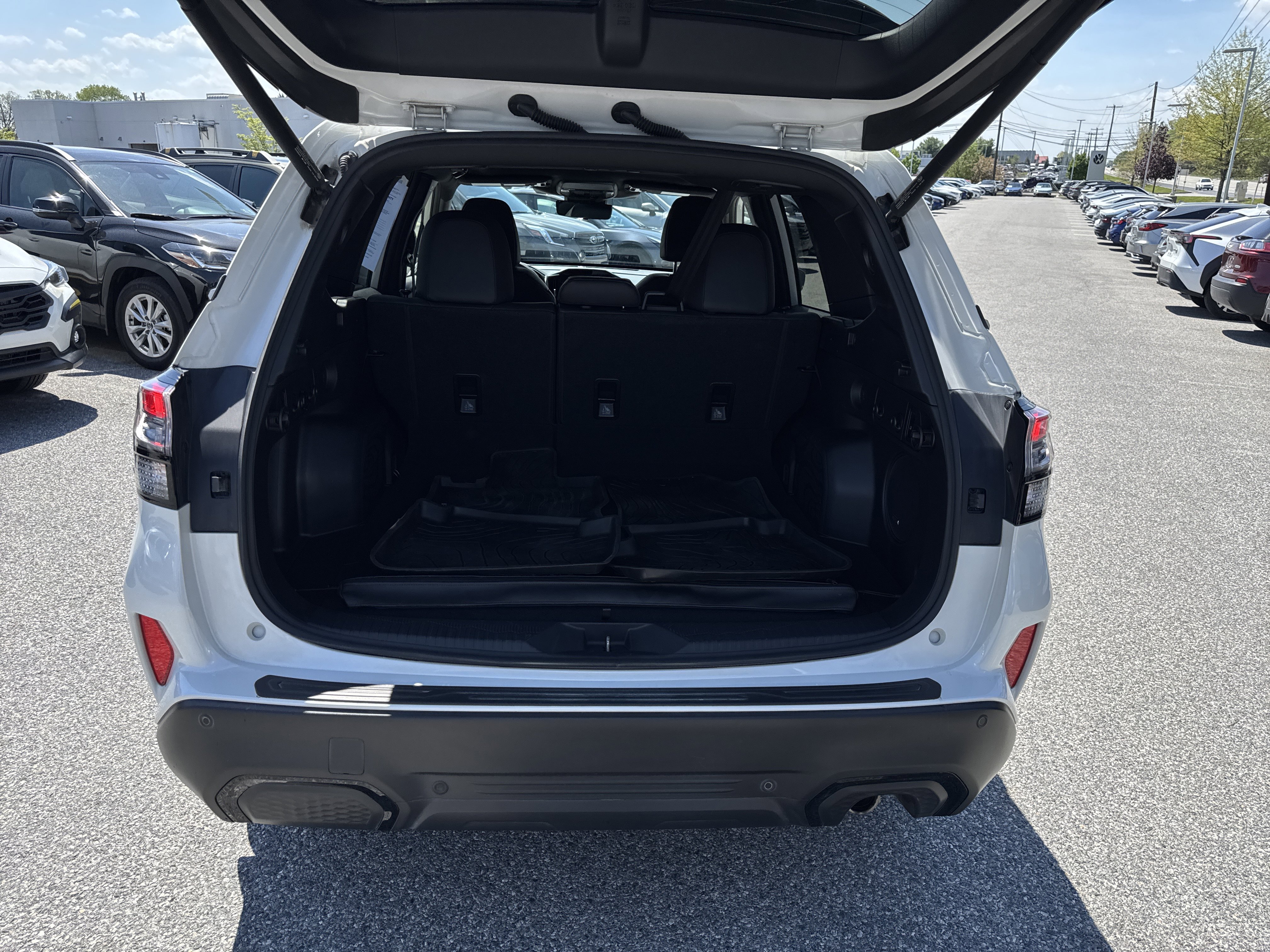 Certified 2025 Subaru Forester Touring AWD/4WD image 31