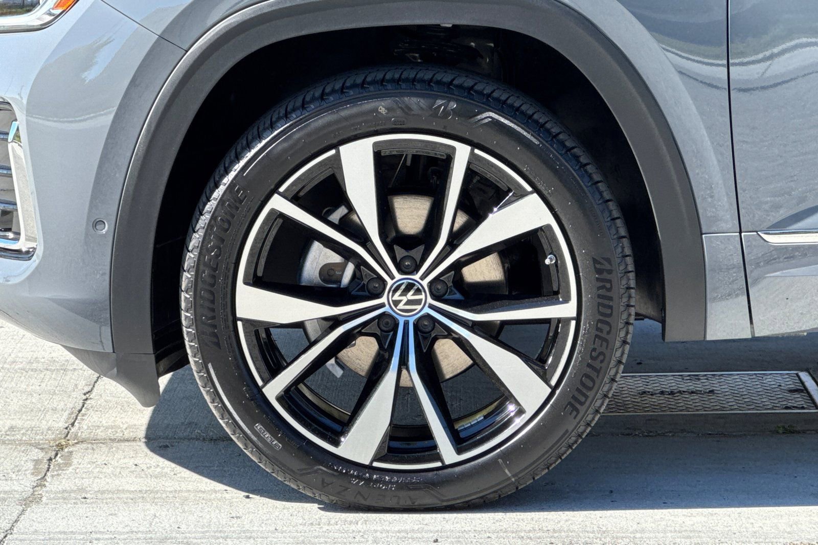 New 2026 Volkswagen Atlas SEL Premium R-Line AWD/4WD image 26