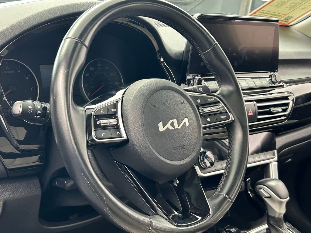 Used 2022 Kia Seltos EX AWD/4WD image 13