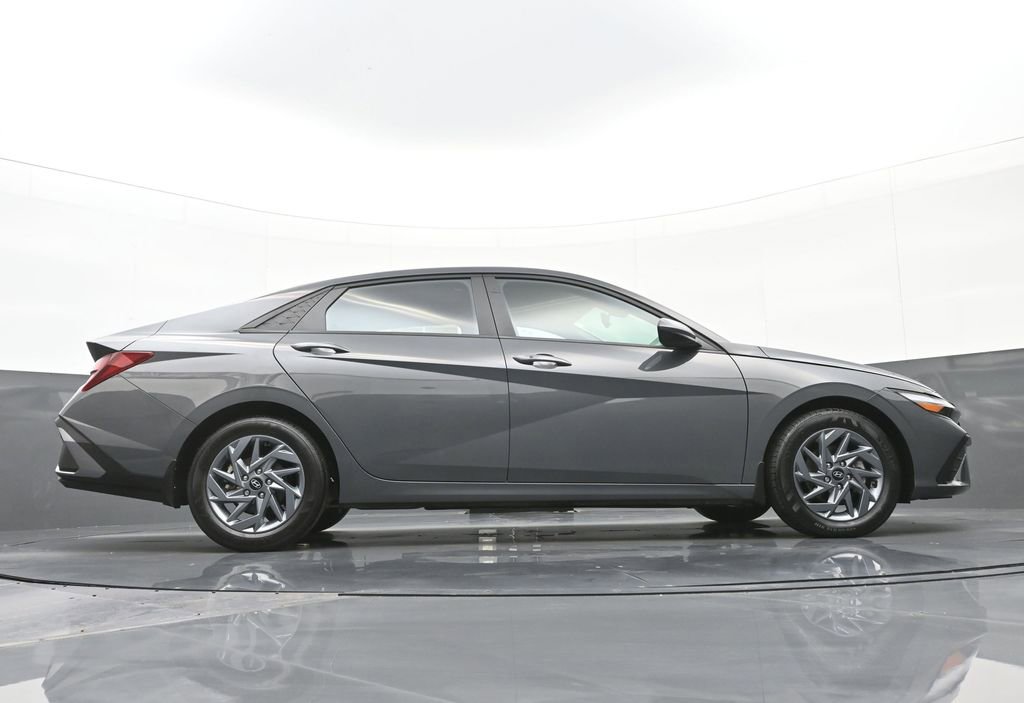Certified 2024 Hyundai Elantra SEL FWD image 41