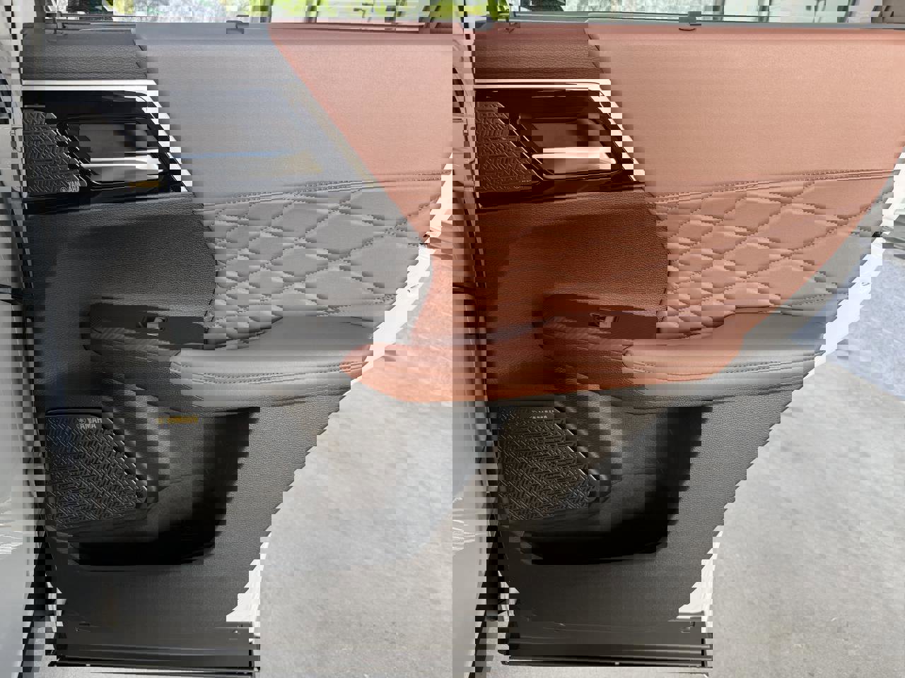 Used 2025 Mitsubishi Outlander SEL image 37