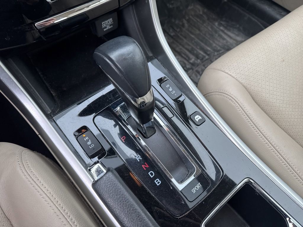 Used 2017 Honda Accord EX-L image 7