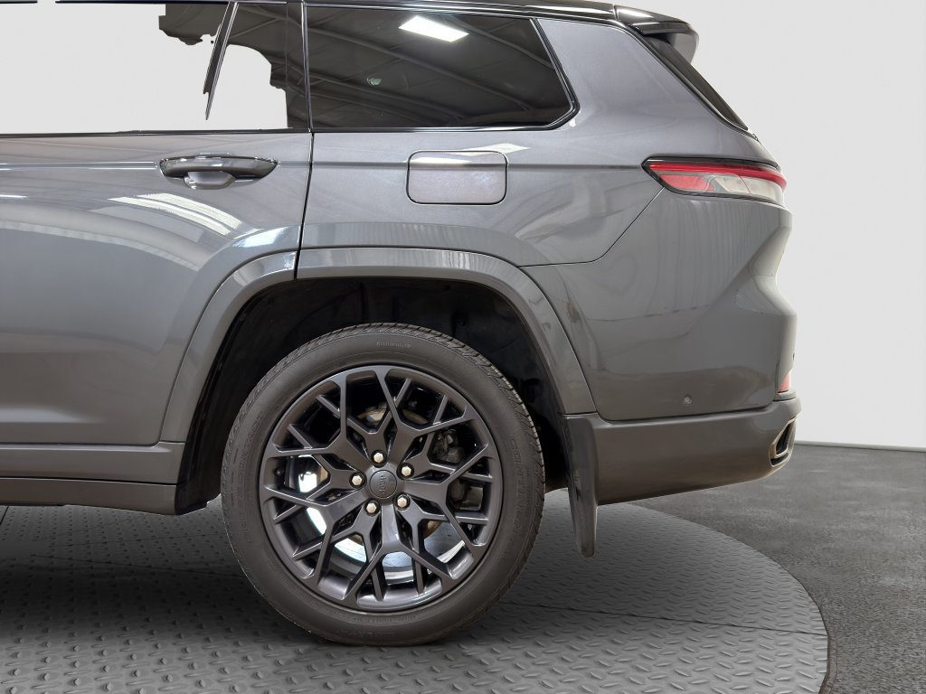 Used 2025 Jeep Grand Cherokee L Summit AWD/4WD image 19