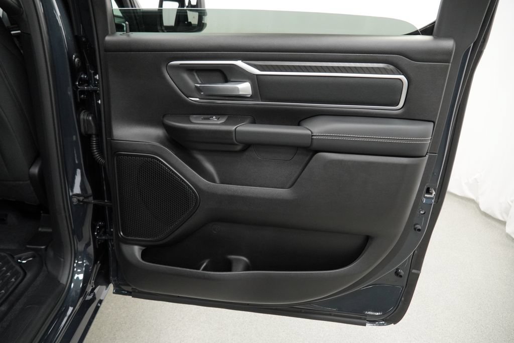 New 2027 RAM 1500 4x4 Crew Cab image 30