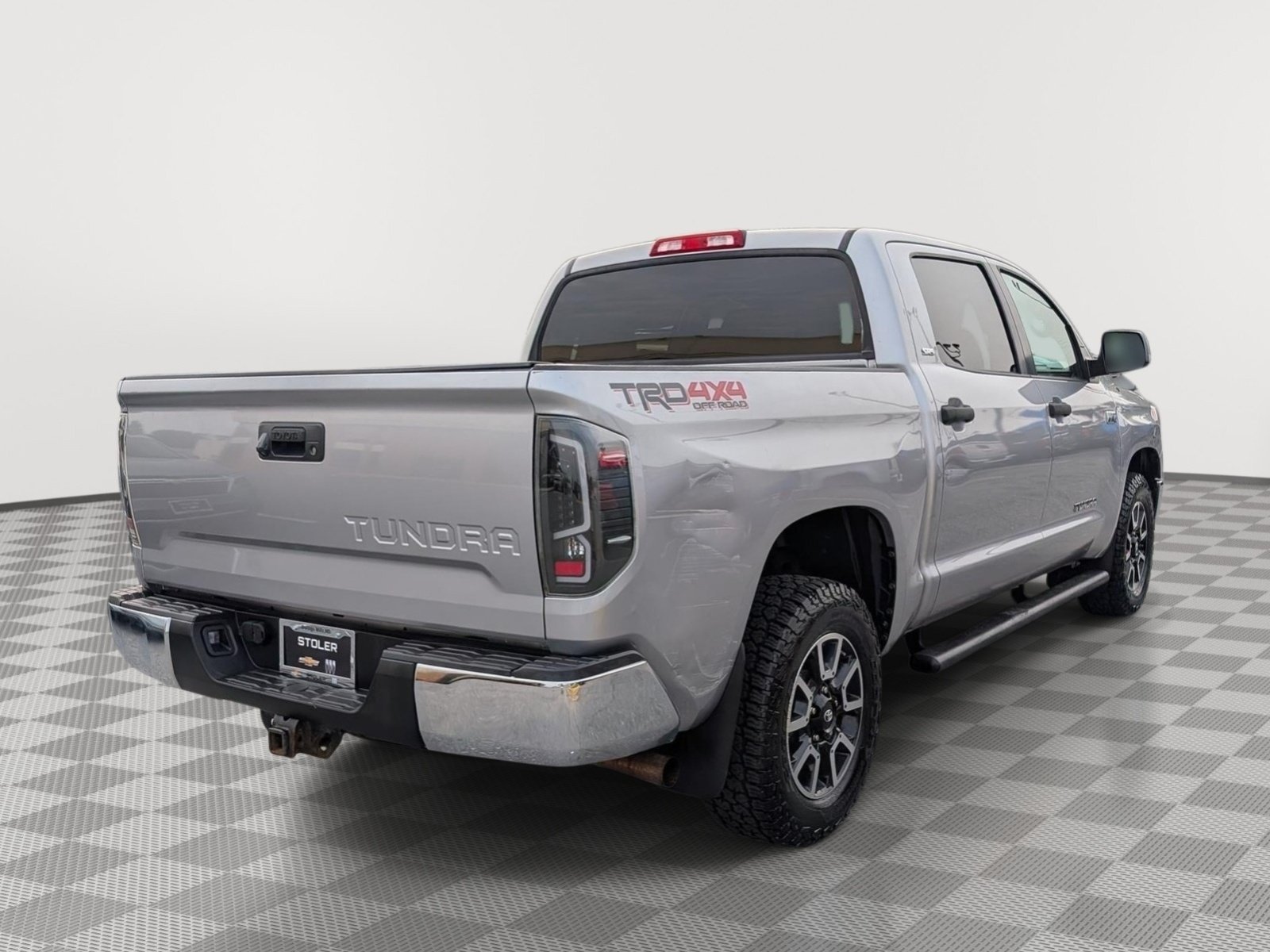 Used 2015 Toyota Tundra SR5 w/ TRD Off Road Package AWD/4WD image 5