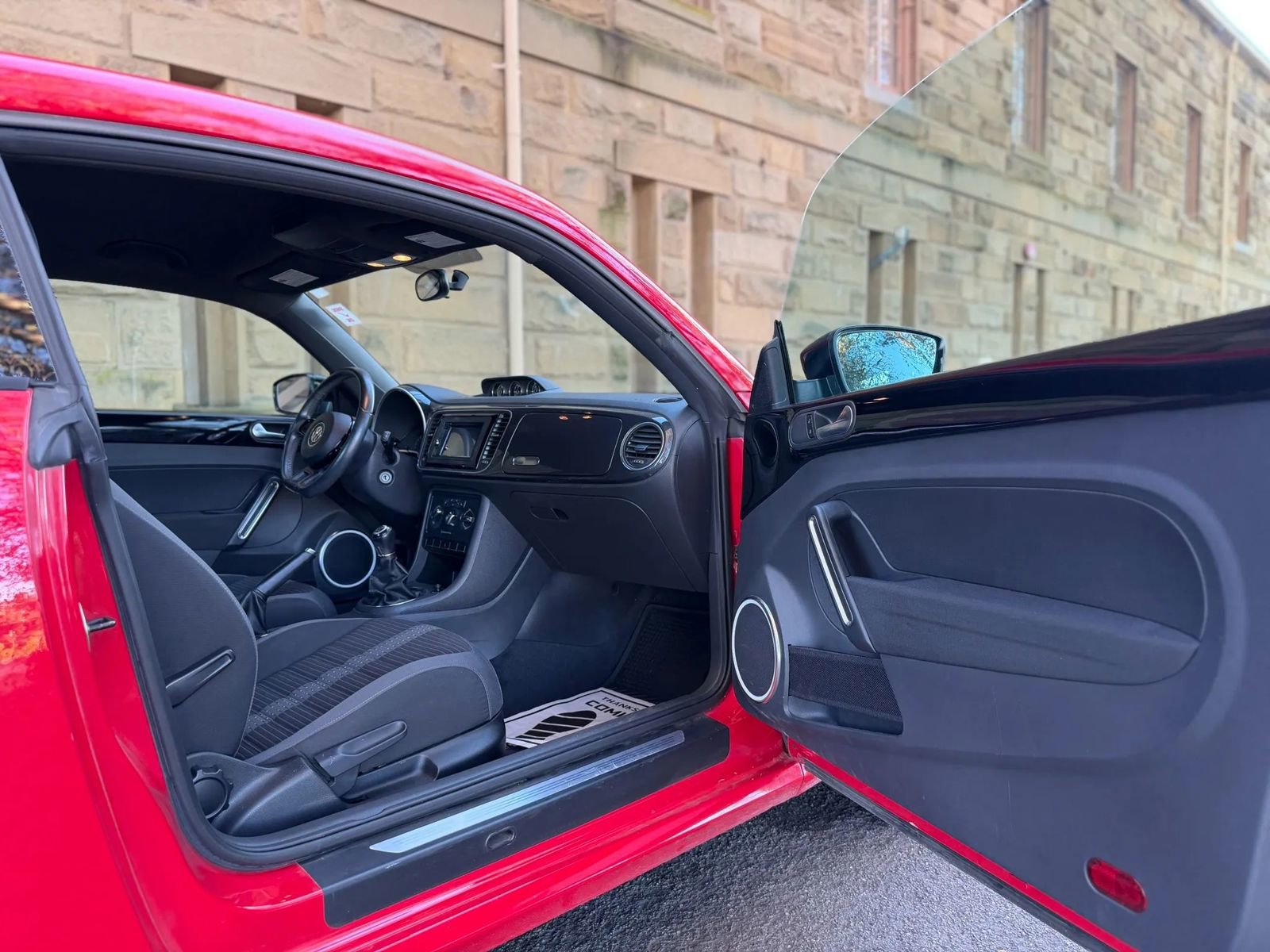 Used 2012 Volkswagen Beetle 2.0T image 17