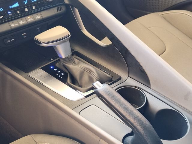 Certified 2025 Hyundai Elantra Sport FWD image 14