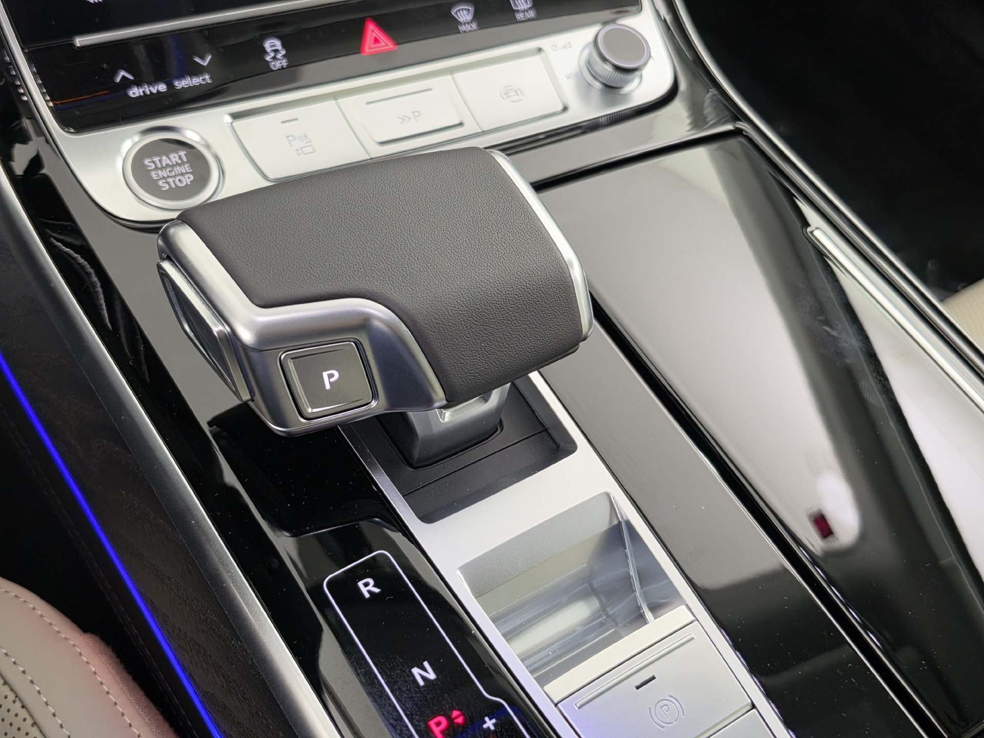 New 2027 Audi A8 L 3.0T AWD/4WD image 21