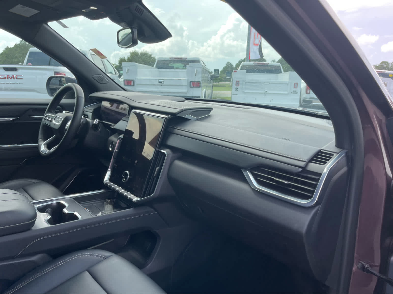 Used 2024 GMC Acadia Elevation w/ Luxury Package AWD/4WD image 28