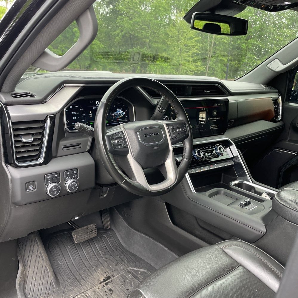 Used 2024 GMC Sierra 2500 Denali AWD/4WD image 14