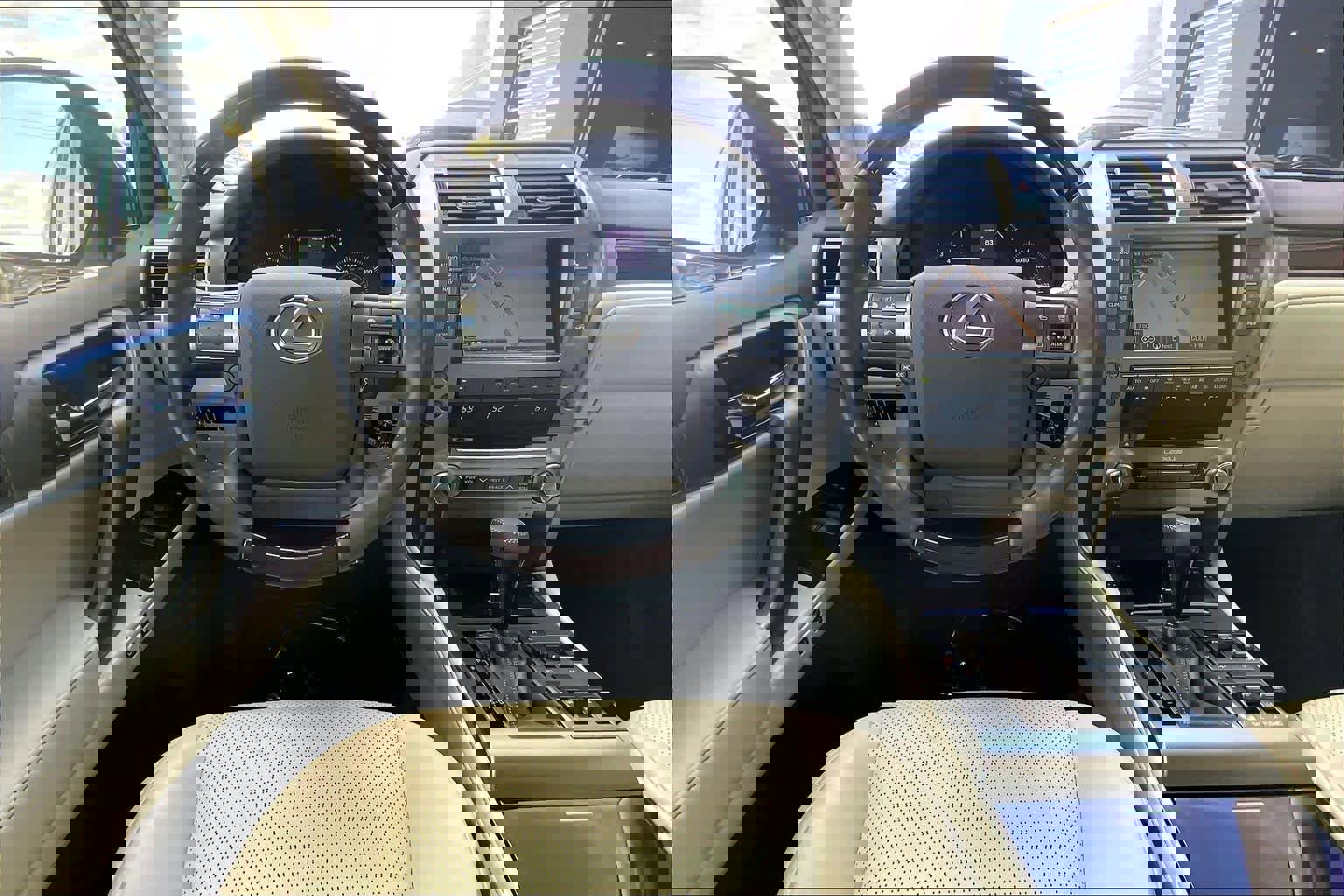 Used 2017 Lexus GX 460 Luxury image 5