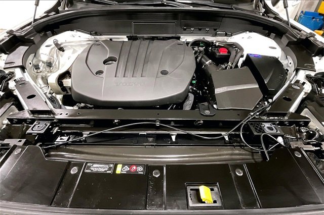 Certified 2023 Volvo XC60 B5 Ultimate w/ Climate Package image 11